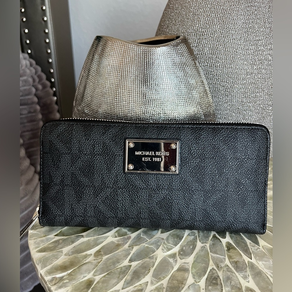 Michael Kors Black and Gray Wallet